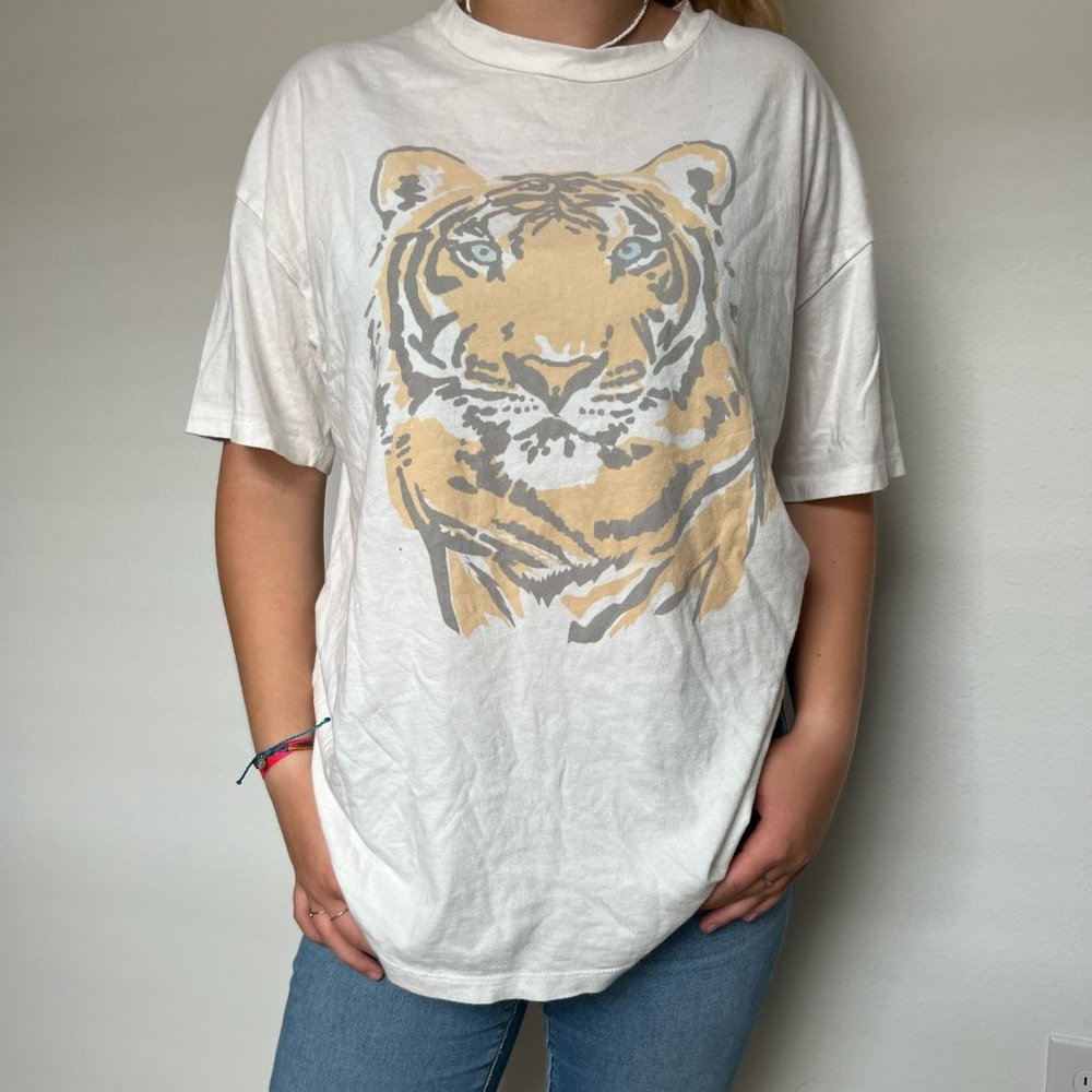 American Eagle Outfitters Oversized Short Sleeved Tiger Tee